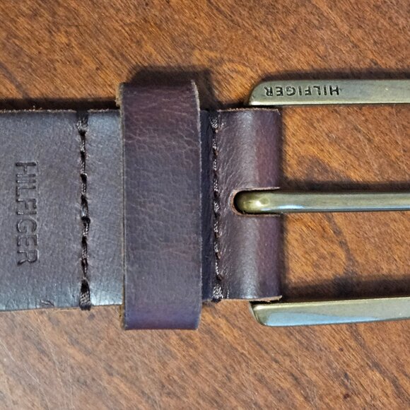 Tommy Hilfiger Brown Leather Belt – Brass Buckle, 44.5" Length - Picture 3 of 6